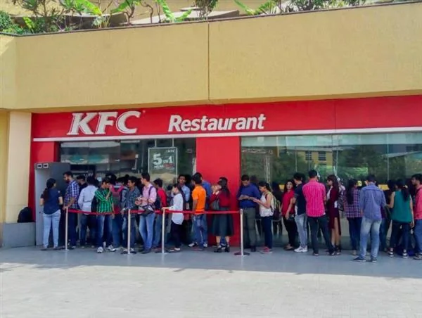 event services 18 3d printin good kfc india customers get personalized 3d printed figurines chicken 2